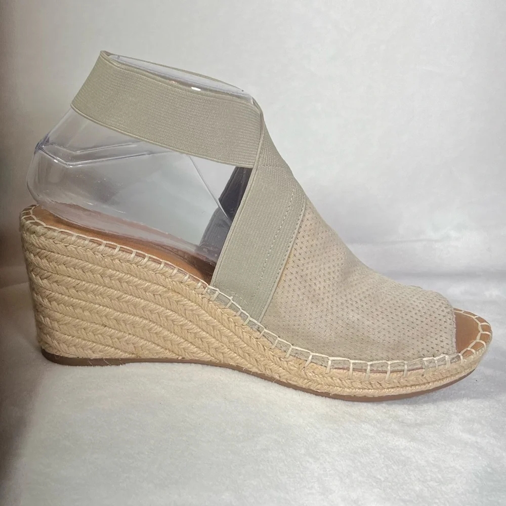 Gentle Souls Colleen Beige Wedge Heels Size 8 1/2” Leather Uppers Elastic Ankle